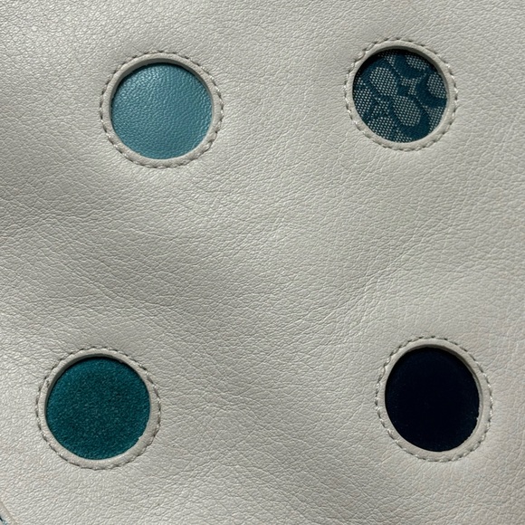 White coach Purse. Early 2000s. Gorgeous. - Picture 4 of 6